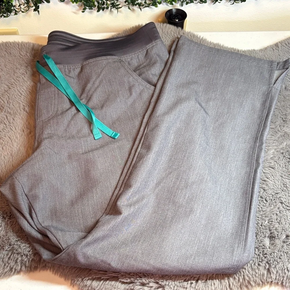 Figs Men’s Gray Scrub Pants with Teal Drawstring